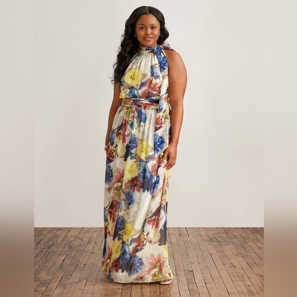 Women's Clothing (661) - Picture 1 of 6